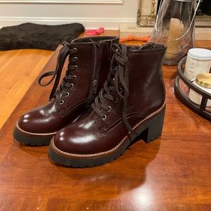 NWOT Lace Up  Boots size 7.5 Jeffrey Campbell